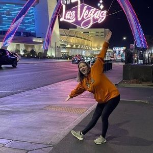 Meet your Posher, Lacey